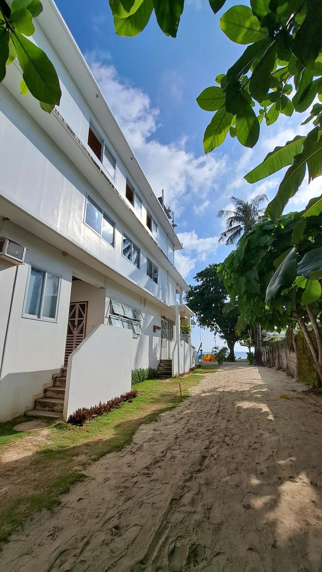 In Dai Aquasports And Beach Resort Santa Fe  Exterior foto